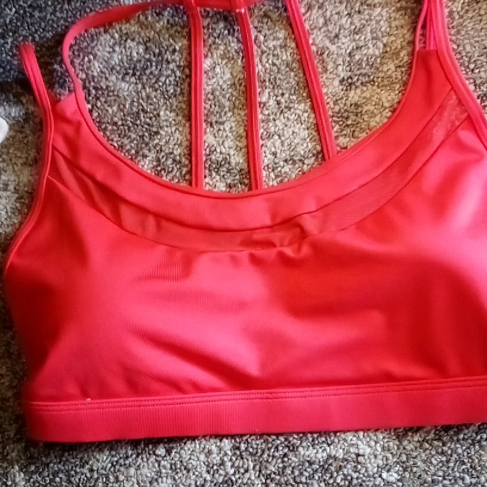 Victoria sport strappy bralette - Picture 14 of 14